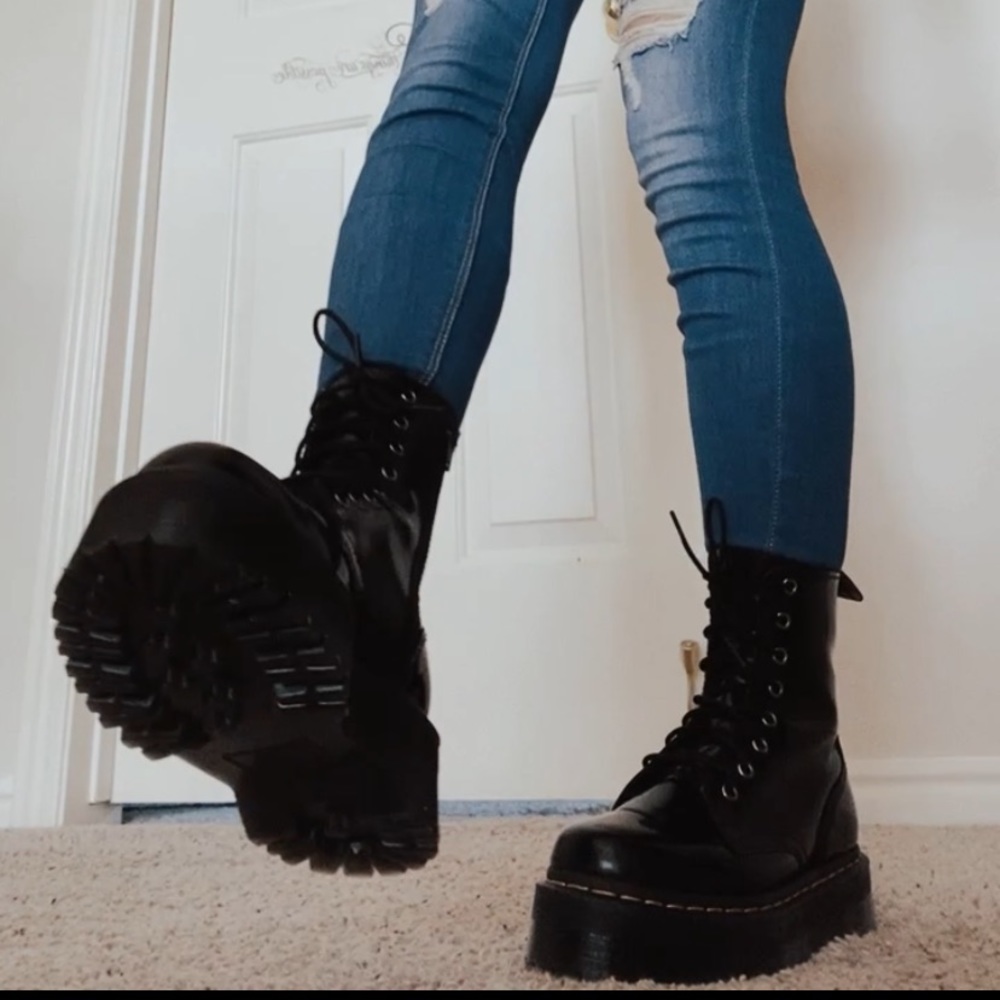 Jadon Dr. Martens Size 6